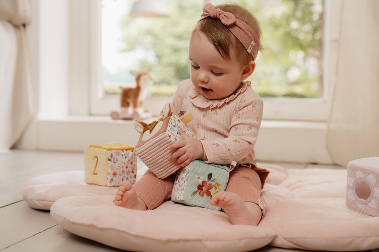 pol_pl_Little-Dutch-4-Miekkie-kostki-aktywizujace-Fairy-Garden-4519_10.jpg
