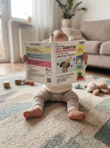 A'LA GAZETTA Książeczka sensoryczna Urodziny Jamnika.JPG